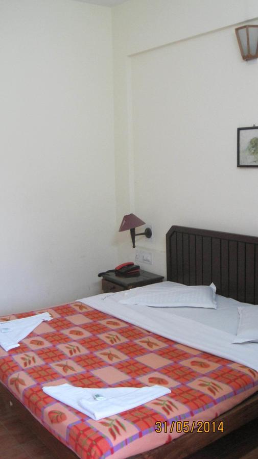 Poopada Hotel Munnar Exterior photo